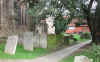 06 Tenterden Church, graves to the South.jpg (118489 bytes)