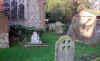 08 Ash cum Ridley Church, graves to the NE.JPG (102996 bytes)